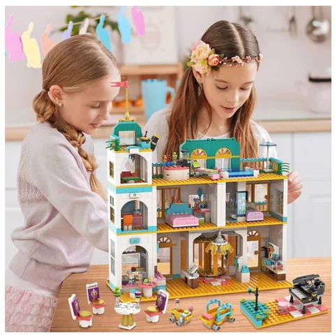 Friends Heartlake Grand Hotel Building Kit - 1639 Pieces