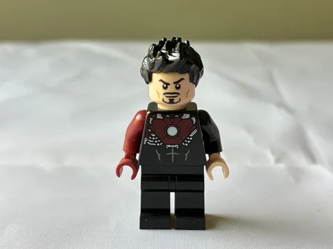 Lego Marvel Tony Stark Black Suit With Red Right Arm Set #40334