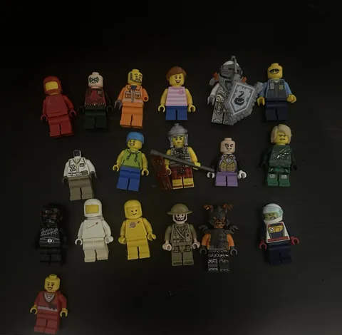 LEGO Minifigure Lot Assorted Mixed Characters Multiple Figures Plastic
