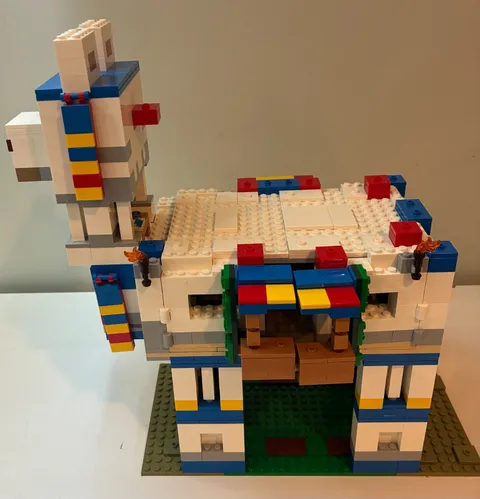 lego minecraft the llama village 21188 incomplete no figs (read description)