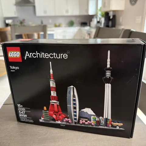 LEGO Tokyo Skyline Architecture #21051 Sealed New In Box
