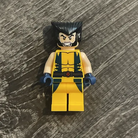 LEGO Wolverine Super Heroes Minifigure with Hair Dark Blue Hands