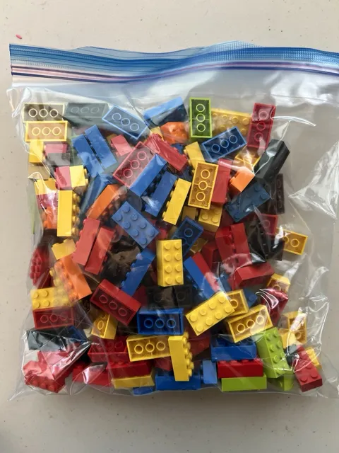 Lego Bricks 0.5lb Bulk Lot. Different Colors Lego Bricks