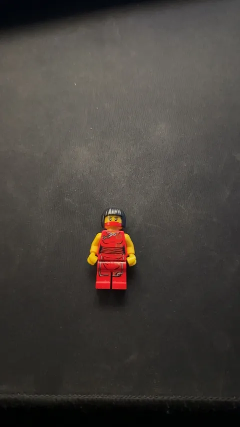 Lego Ninjago Nya Minifigure The Golden Weapons 2505 2172 2507 EXCELLENT CONDITIO