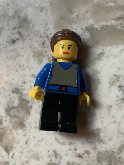Lego Star Wars Padme Naberrie (Amidala) Yellow Head Minifigure 7131 7171 sw0025
