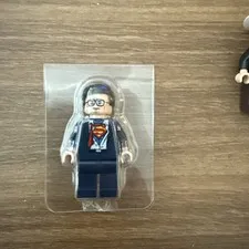Sealed Lego DC Superheroes Clark Kent/Superman Minifigure-DVD Exclusive 2013