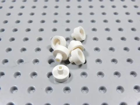 LEGO Lot of 6 White Round 1x1 Plates w/ Pin BB