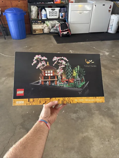 LEGO Icons Botanical Collection Tranquil Garden 10315 1363pcs 18+