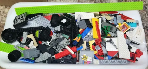 LOT OF OVER 3 LBS VARIOUS LEGOS WITH MINE CRAFT MINI FIG 
