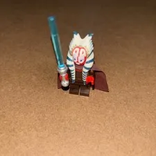 LEGO Star Wars Shaak Ti (sw0309) minifigure from the 2011 T-6 Jedi Shuttle