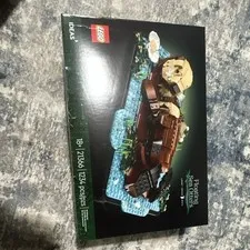 LEGO Ideas Floating Sea Otters 21366 Building Set 1234 Pieces Age 18+ Box