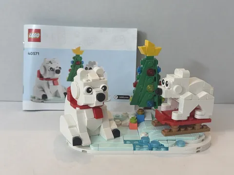 Lego Holiday: Christmas - Wintertime Polar Bears - Set #40571 - 100% Complete