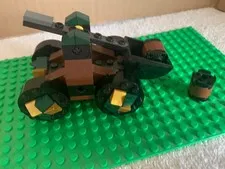 LEGO® Lord of the Rings: Uruk-Hai Army- Catapult and Two Launch Barrels On