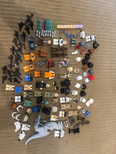 Huge LEGO Star Wars Minifigures and Parts Lot! Good condition