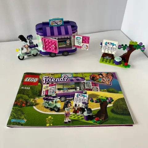 LEGO Friends Emmas Art Stand 41332 Trailer Scooter Chico Cat Mini-Doll Set