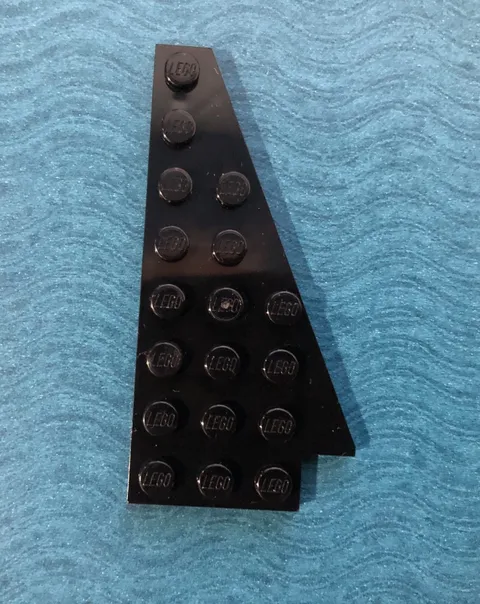 LEGO PART 3934 WEDGE PLATE RIGHT WING 8X4 (BLACK)