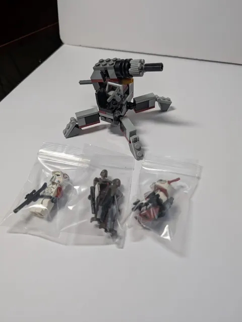 2012 Lego set #9488 Elite Clone Trooper & Commando Droid Battle Pack complete