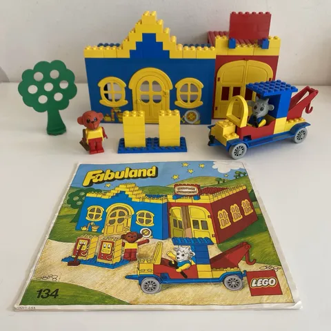 1979 Lego Fabuland Service Station #134 W/ Instructions Near Complete Read