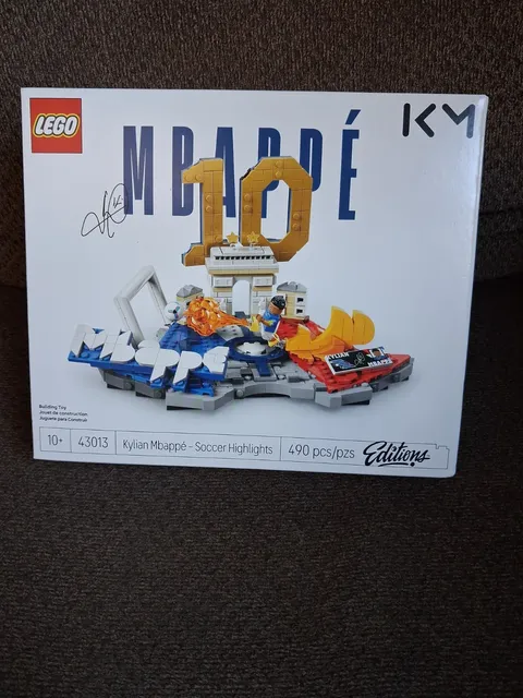LEGO 43013 Kylian Mbappé – Soccer Highlights Set 490 pcs Age 10+