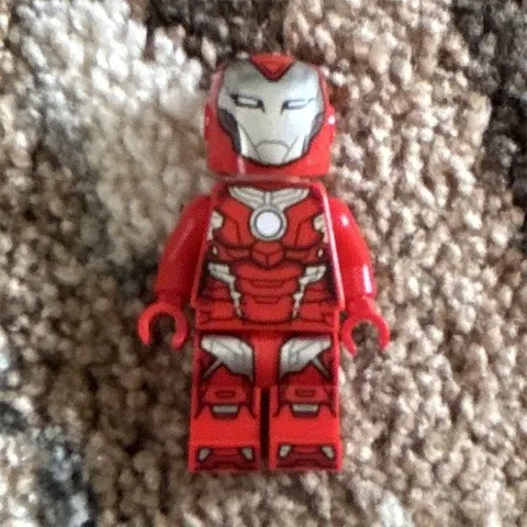 LEGO Iron Man Minifigure Red Armor w/ Helmet, Plastic, Age 5+