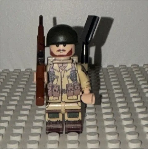 LEGO Ww2 Mini-figure 101st soldier BrickArms
