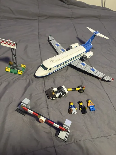 LEGO City Passenger Plane 3181 - Complete Plane - Missing Some Tow Truck Pieces
