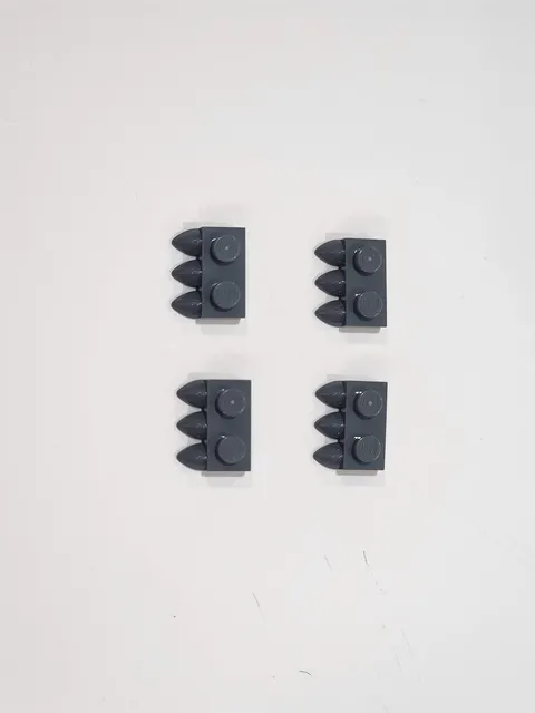 Lego Qty 4 - Dark Bluish Gray - 15208 Plate, Modified 1 x 2 with 3 Teeth 