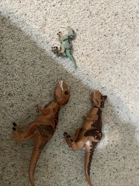Lego Jurassic World Dinosaur Lot, Carnotaruas,raptor,t-Rex