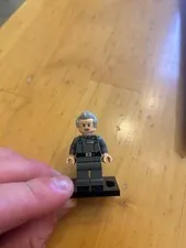 LEGO Star Wars Grand Moff Wilhuff Tarkin 75419 UCS Death Star