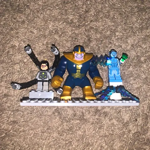 LEGO Marvel Minifigure Lot w/ Thanos Bigfig, Doctor Octopus & Chitauri