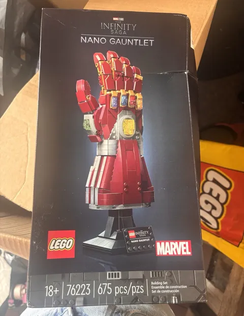 LEGO Marvel Infinity Saga Nano Gauntlet 76223
