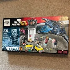 SEALED RETIRED LEGO Marvel: Super Hero Airport Battle (76051)