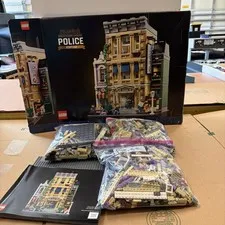 LEGO Icons: Police Station (10278) Complete 
