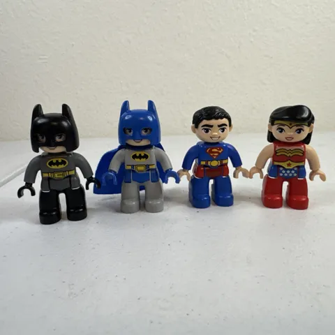 Lego Duplo - 4 DC Comic Super Hero Figures  Wonder Woman, 2 Batman, Superman