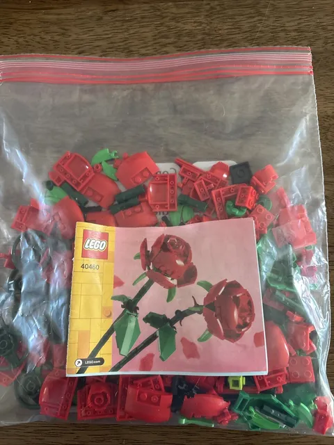 2 Sets Of Lego Roses 40460-4 Roses Total