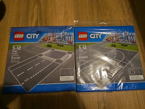 LEGO CITY Straight & Crossroad 7280 + T-Junction & Curved Road Plates 7281 New