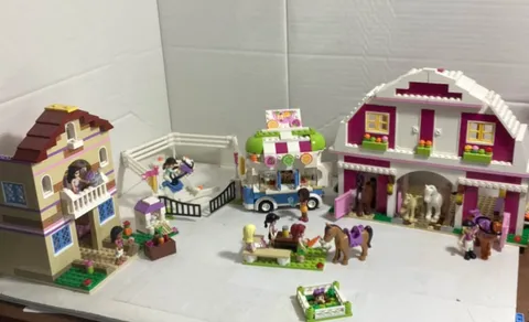 LEGO Friends Lot Figures Animals Accessories Horse riding Juice Bus Barn House