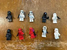 LEGO Star Wars Lot of 10 Minifigs - Troopers from All Eras. Helmets/hats/blaster
