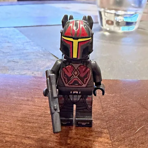LEGO Star Wars Gar Saxon All Accessories (Small Crack in Left Torso)