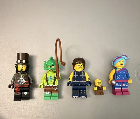 LEGO Movie Minifigures Lot of 5 w/ Accessories