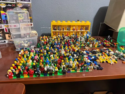 Huge used Most retired sets LEGO MIXED CITY MARVEL STARWARS & MORE