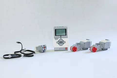 LEGO Mindstorms EV3 Robot Electronics Lot Brick 3 Motors Cables + Discovery Book