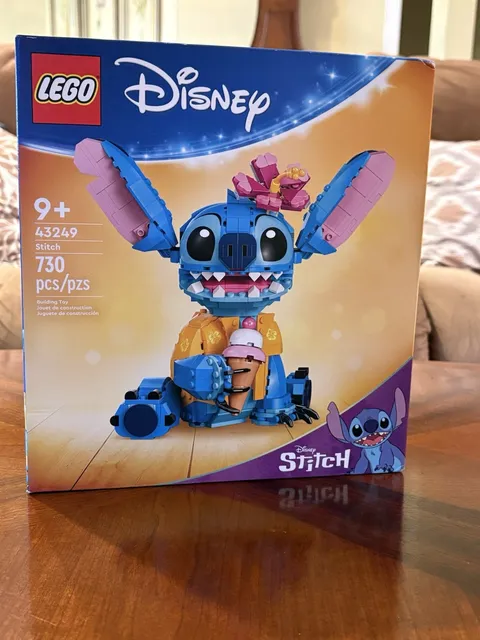 LEGO Disney Stitch - Brand New Complete Set