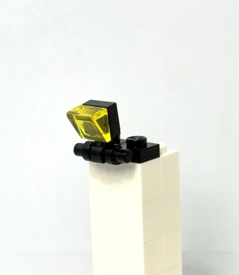 LEGO Creator 5891 Apple Tree House Garage Spotlight - Complete, Assembled