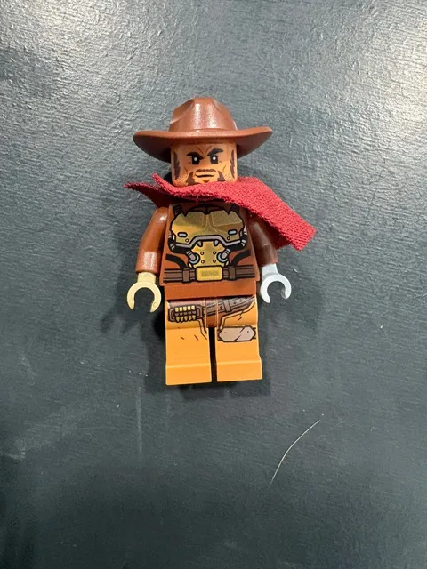 LEGO Cowboy McCree 2019 Minifigure Overwatch GOLD ARMOR Bandana WIDE BRIM HAT