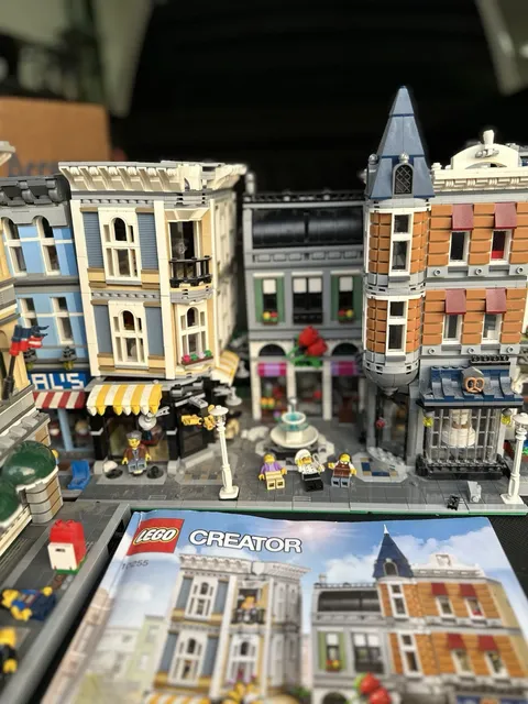 LEGO Creator Expert Assembly Square (10255) 