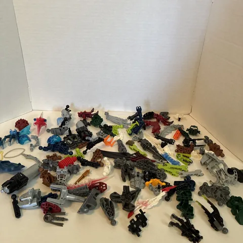 LEGO 1 lb Lot BIONICLE MIXED LOT, Pieces, Mixed Parts