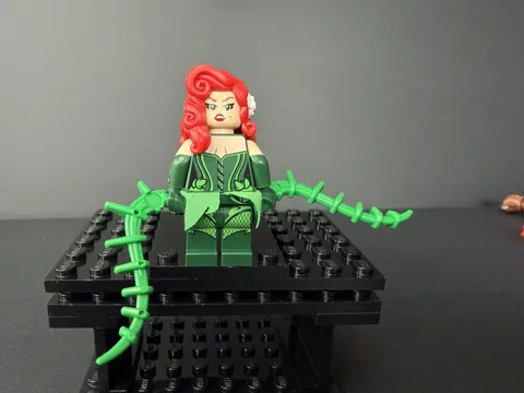 LEGO DC Super Heroes Poison Ivy Minifigure sh0327 From Set 70908