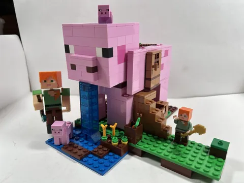 Lego 21170 Minecraft The Pig House- Retired With Extra Alex 3.5”