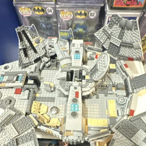 LEGO Star Wars Millennium Falcon 75257 Rise of Skywalker 1353pcs 9+ 7 Minifigs